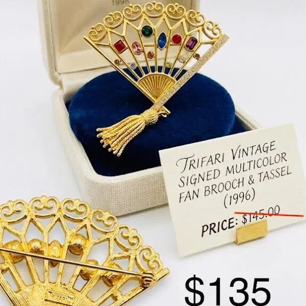 Trifari Gold Plated Vintage Fan Brooch
