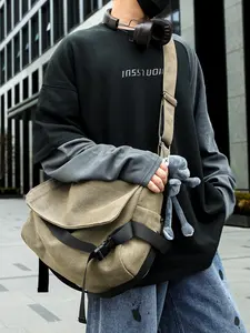 2026 New Men's Frog Pendant Crossbody Bag, Unisex Large Capacity Shoulder Backpack, Daily Commute Office Bag, Commuter Bag with Frog Pendant
