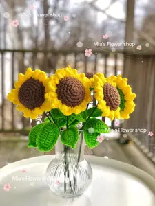 Single crocheted sunflowers