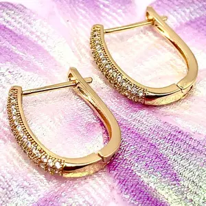 Hoops Earrings Huggie Yellow Gold Pave Design 18k Oro laminado Aretes
