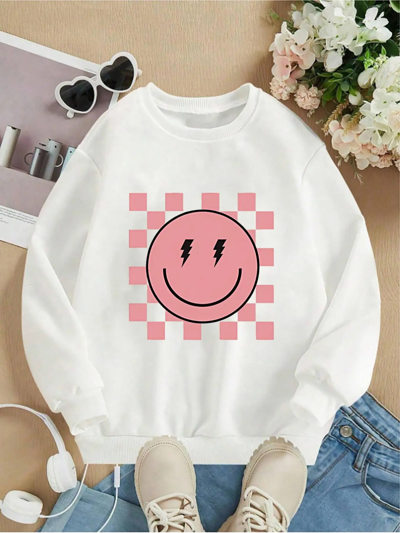 Women's Smile Face Print Drop Shoulder Fitted Sweatshirt, 2024 New Style Casual Long Sleeve Round Neck Pullover for Fall & Winter, Women's Clothes for Daily Wear, Tops