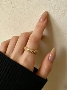 Hollow Out Diamond Ring, Luxury Minimalist Design, Everyday Wear Jewelry, Unique Fashion Accessory for Women