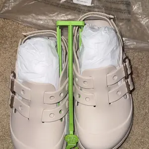 review image 0
