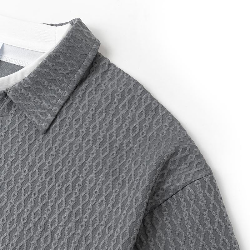 Men’s solid-color polo shirt with a turn-down collar and V-neck, faux two-piece design; diamond jacquard texture fashion casual sports T-shirt—simple, versatile, comfortable, and breathable; suitable for work commutes, outdoor activities, and everyday hom