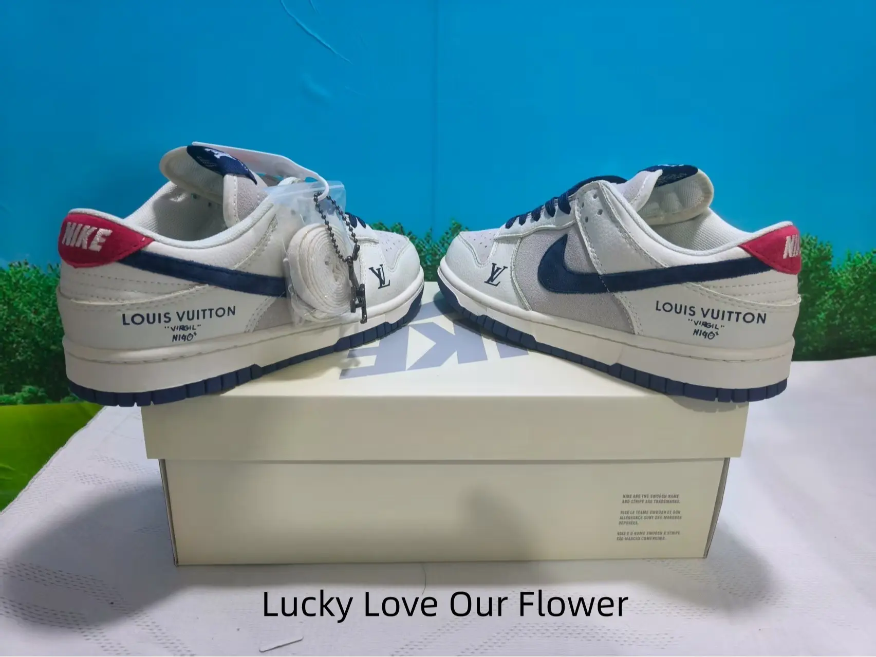 Men Cream White Leather Low Cut Skate Shoes, Navy Blue Graphic Stripe Red Heel Street Fashion Casual Sneakers