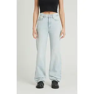 Women's Stretch Light Indigo '90s Boyfriend Jeans