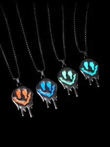 Hip Hop Glow Ghost Necklace - Zinc Alloy Spooky Face Pendant - Halloween Hip Hop Punk Streetwear - Perfect Gift for Any Occasion