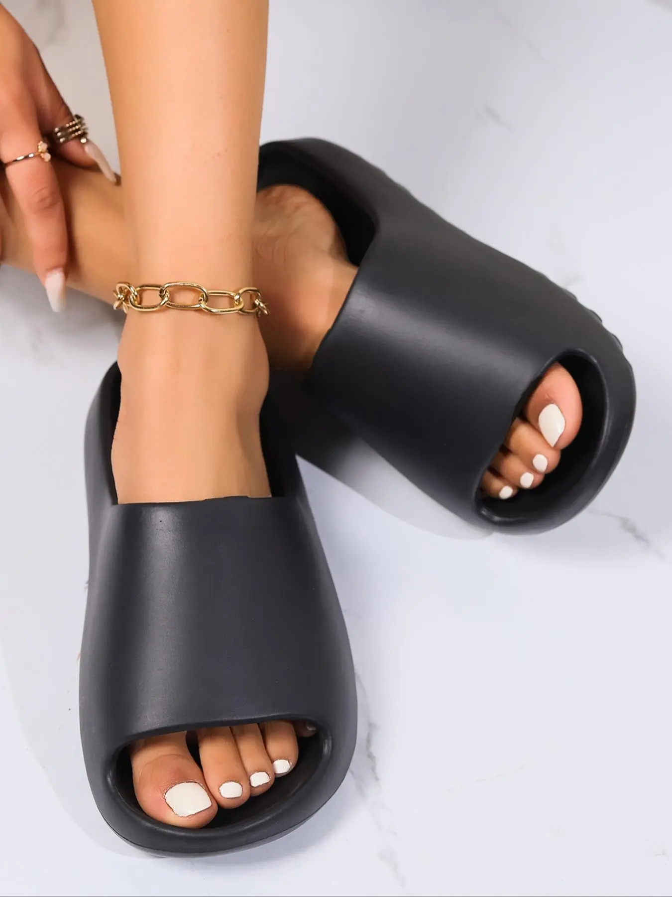 Trendy Unisex Thick Sole Eva Slippers Sliders Shoes House Slides Indoor Shoes Thick Bottom Slippers, Soft Bread-Like Comfort, Non-Slip Durable, Ideal for Home Bathroom, Minimalist Style, Multiple Styles Available, Thick Soled Slippers