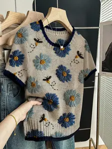 Women's Vintage Blue Daisy Honey Floral Print Knit Sweater T-Shirt, Round Neck Short Sleeve, Casual Breathable Knitted Top for All Seasons, Knitwear