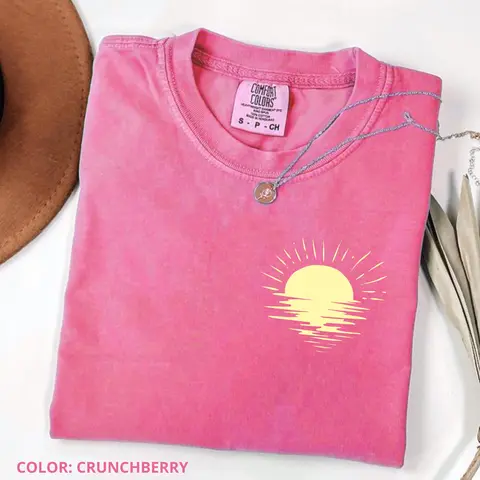 Comfort Colors Retro Chasing Sunsets Tee, Vintage Beach Lover Shirt, Coastal Vacation Top, Minimalist Summer T-shirt, Summer Outfit Tee