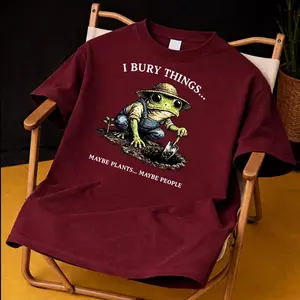 Comfort ColorsI Bury Things Maybe Plants Maybe People tee, Dark Humor Aesthetic t-shirt, Funny Frog Shirt, creepy cute gardening lovers