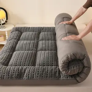 1pc Pure Color Anti-Fluffy Ultra Soft Warm Thick, Milk Velvet Embossed Fabric, Foldable, Soft Mattress Pad, Suitable for Bedroom