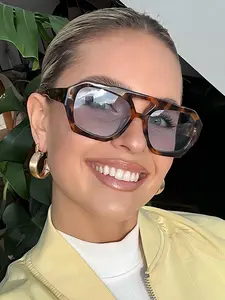 Vintage Trendy Leopard Pattern Sunglasses, Retro Double Bridge Irregular Frame Lightweight Durable Sunglasses for Everyday Use, Fashion Accessories for Outdoor Activities, Square Frames Sunglasses