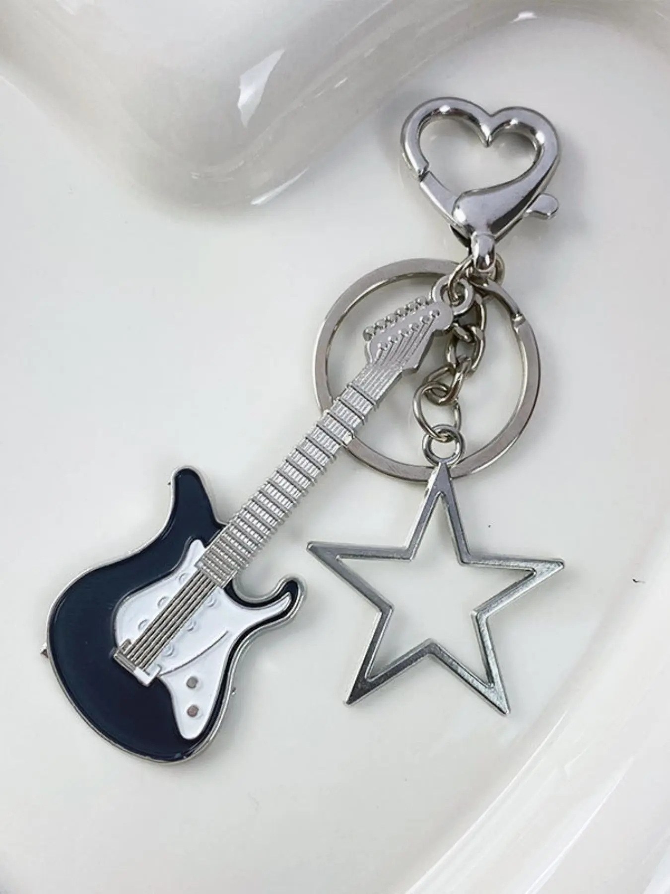 Punk Y2K Guitar & Star Shaped Keychain, Fashionable Alloy Keychain for Women & Men, Trendy All-match Keychain for Birthday Gift, Stylish Keychain