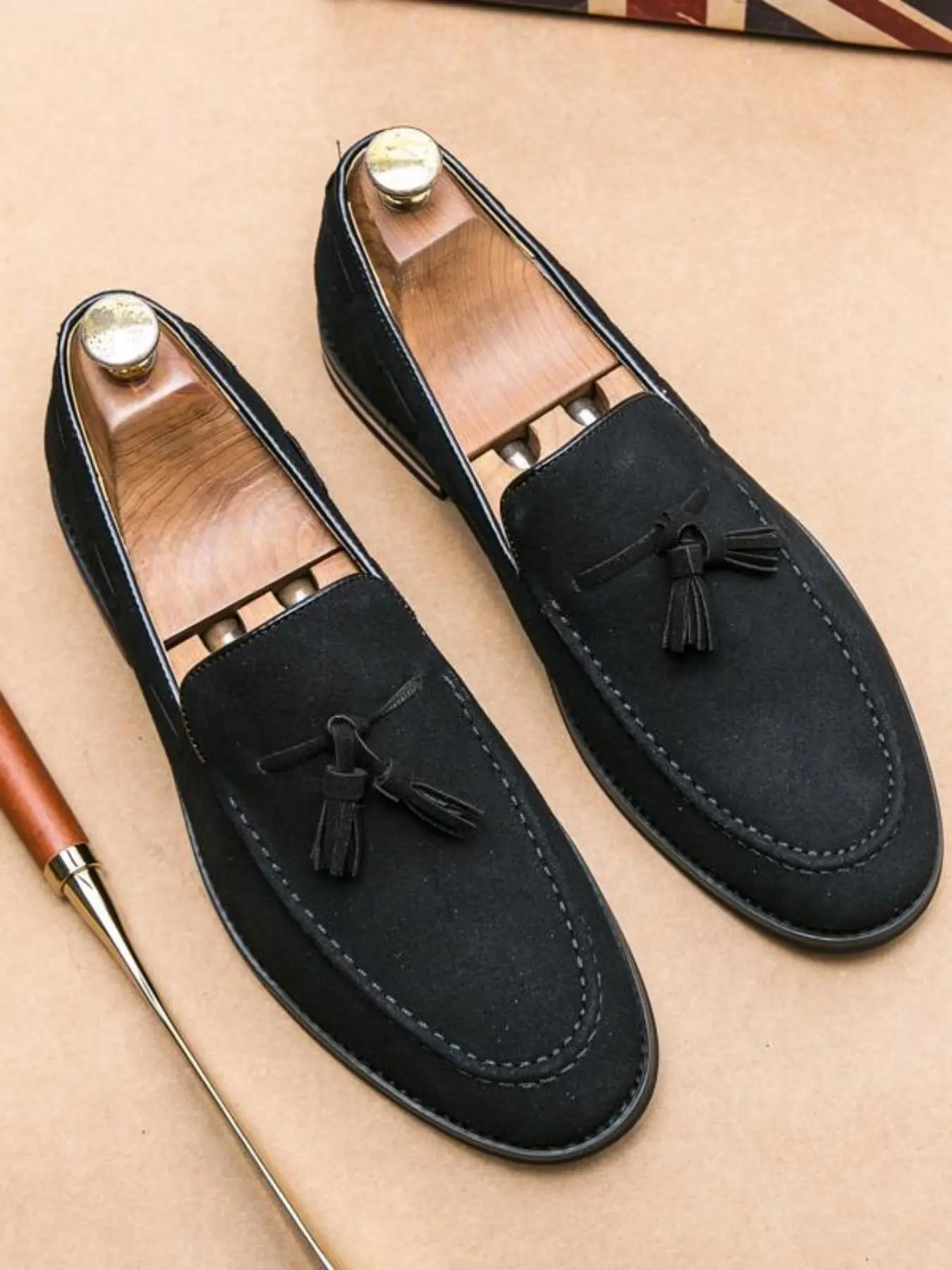 Men's Solid Color Tassel Decor Loafers, Elegant Plain Fashionable Loafers, Casual Comfortable Breathable Flat Slip-on Shoes for Spring & Fall, Fashion Walking Shoes for Daily Wear Footwear, Vintage Style Shoes