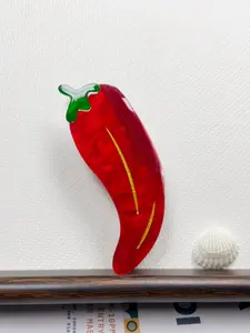 Fun Pepper Hair Clip, Acrylic Creative Claw Clips, Food Theme Hair Accessory, Suitable for Women & Girls, Summer & Daily Wear