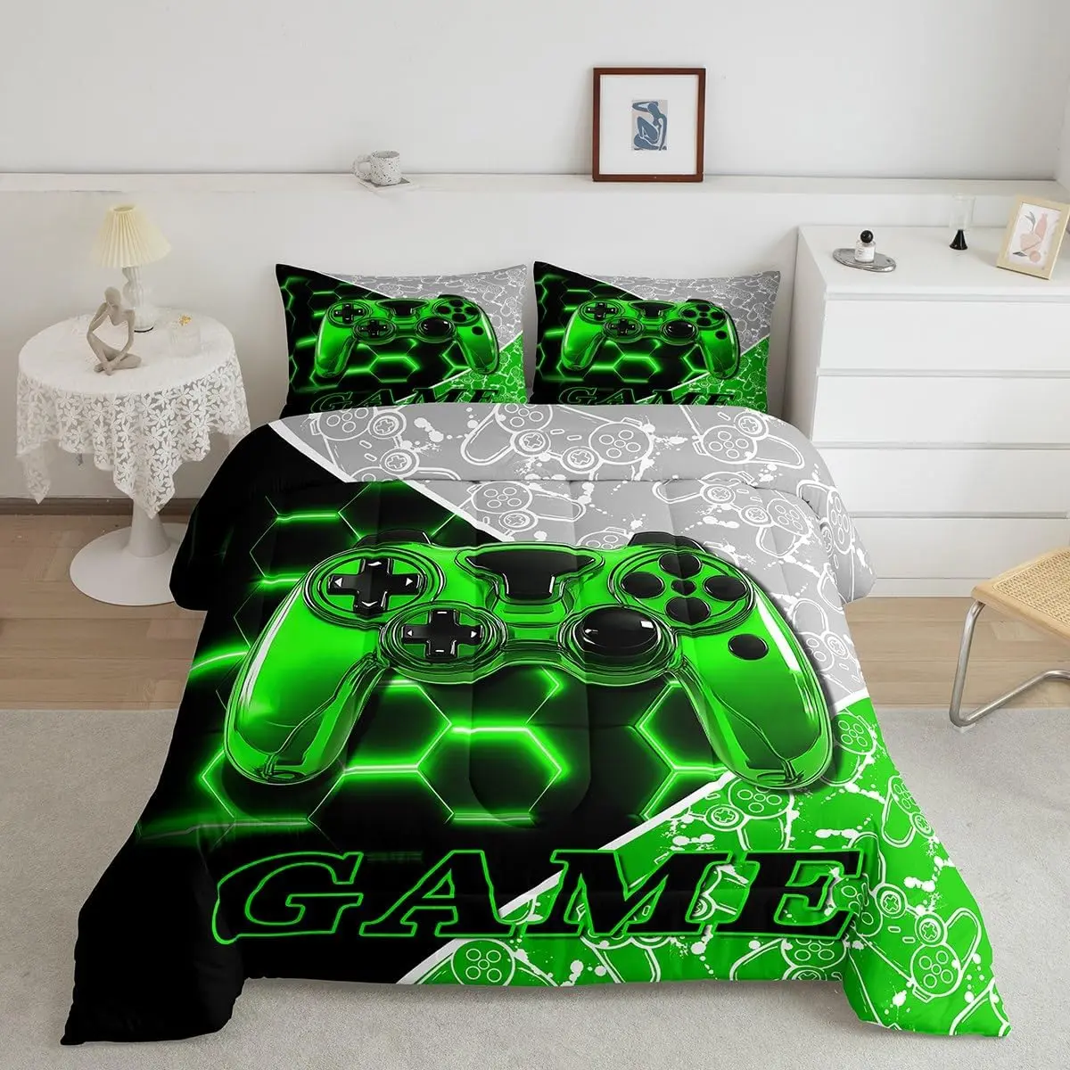Feelyou Gamer Microfiber Bedspread Set Queen - Breathable Honeycomb Game Controller Digital Print, Modern Green Geometrical Duvet, Soft Linens for Modern Bedroom (Quilt Set Bedding, Multi-Size, Machine Wash, Hang Dry Recommended)