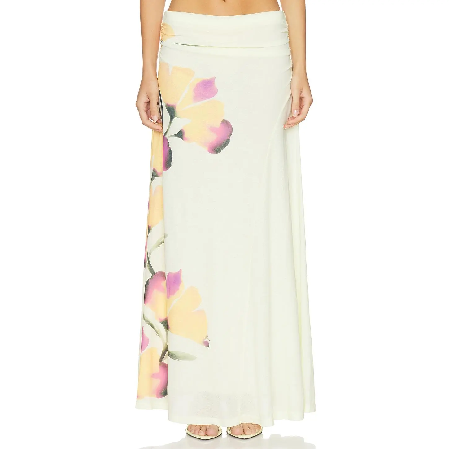 SOVERE Akanni Skirt in Golden
