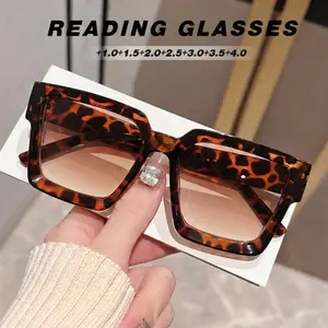 Vintage Tortoiseshell Square Reading Glasses, Leopard Pattern Eyeglasses, Women's Fashion Gradient Lenses 1.0-4.0 Diopter, Photochromic Unisex Daily Use, PC Frame Eyewear