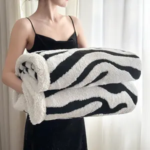1 x Zebra-print double-sided bed blanket, Reversible fluffy blanket; available in multiple sizes; a comfortable, skin-friendly blanket that is breathable in summer and warm in winter
