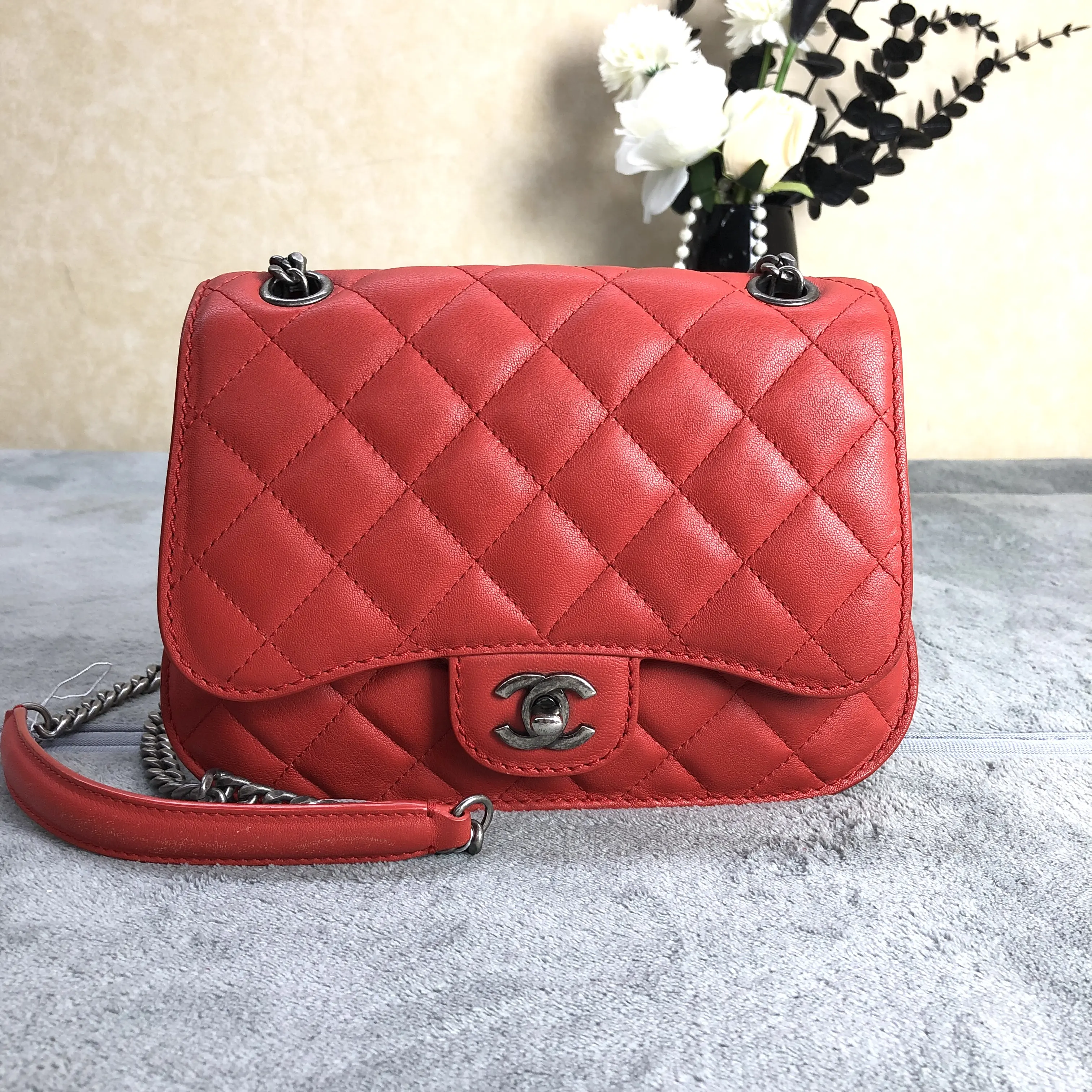 Pre-owned CHANEL leather Crossbody Bags Quilted Lambskin Flap Bag 172895