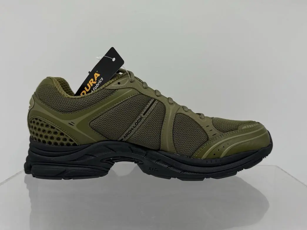 Saucony Men's ProGrid Triumph 4 Sneakers in Avocado, Retro 2000s Gorpcore Walking Shoes with Leather Mesh, Cordura Fabric, Midfoot Wrap & Foam Cushion, Footwear, Runner, Athletic, Sports Shoes, Breathable, Progrid Foam, Closed Toe, Running, Secure Fit, Ca
