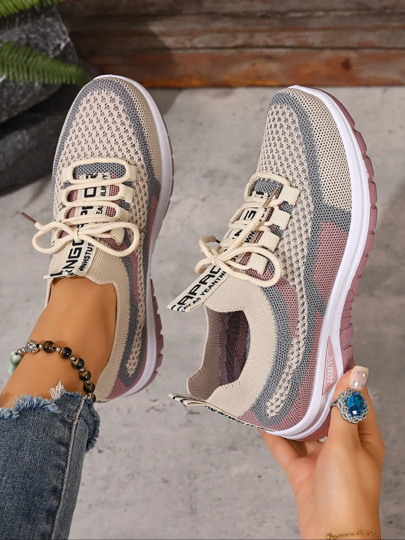 Women's Casual Sports Shoes, Large Size New Lightweight Soft Sole, Outdoor Comfort Anti-Slip Walking Shoes, Daily Lace-Up Low Top Running Shoes
