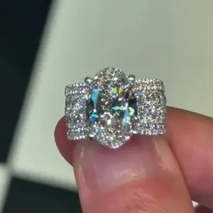 【1153】Jorrio Luxury Trending 5ct Oval Cluster Stone Engagement Ring, Gorgeous Statement Piece for Special Occasions