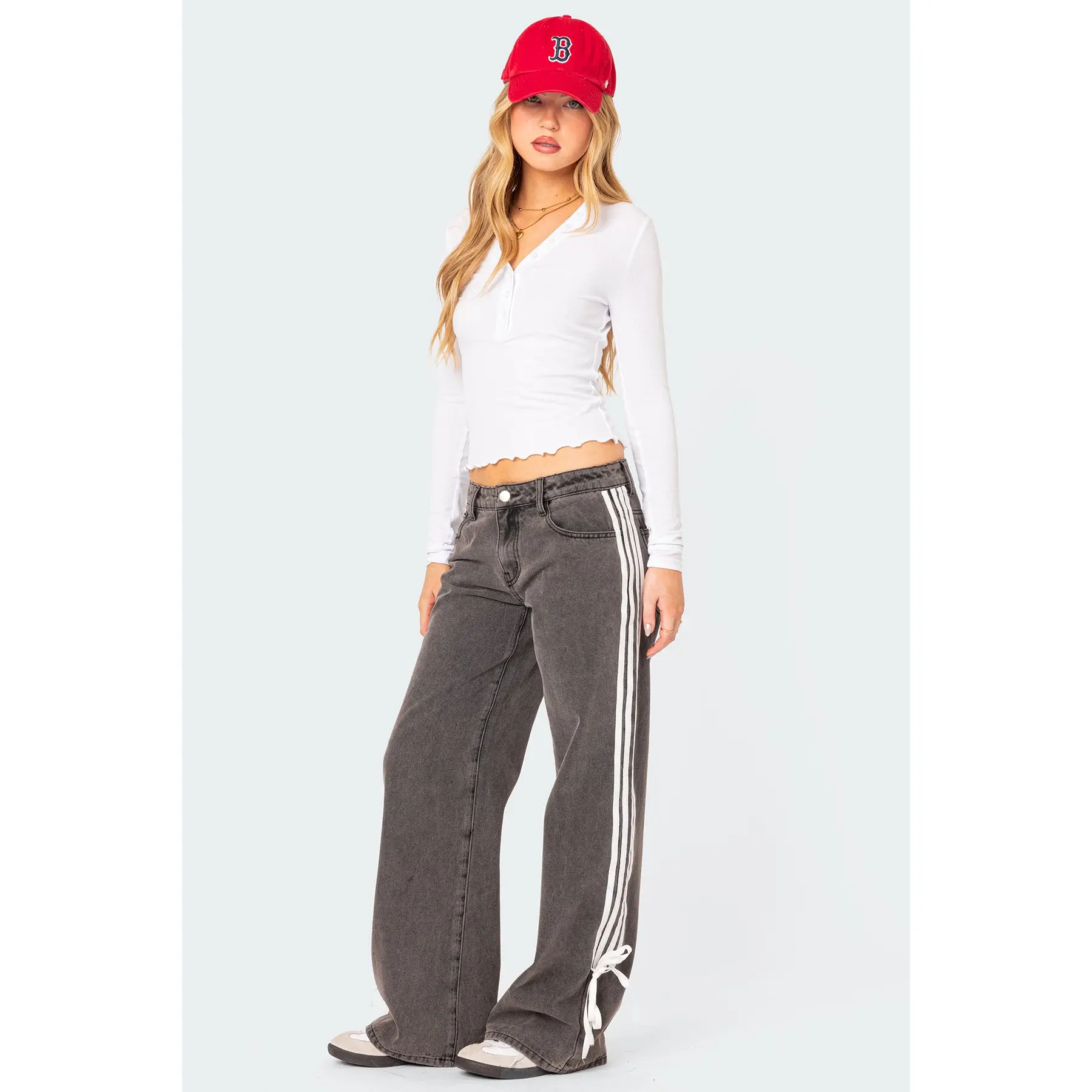 Ribbon Washed Low Rise Baggy Jeans