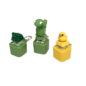 1/2 Pack Funny Frog Lizard Duck Quacking Fidget Toy Keychain, Massage Keychain with Lamp,Fun Styling Pendant, Novel Desktop Accessories, Daily Decompression and Relaxation, Portable and Practical Small Thing of Birthday Gifts, Friends