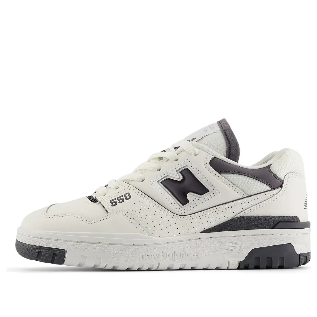 NEW BALANCE Women's 550 Sea Salt Magnet Sneakers, Comfortable Casual Low-Tops with Laces for Everyday Wear