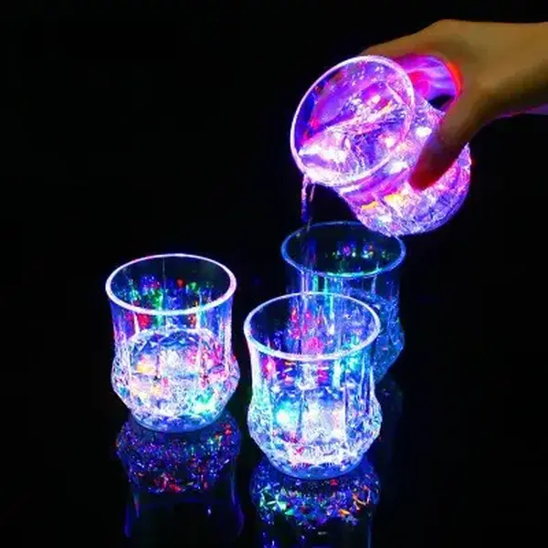 [Summer Vibes] Liquid-Activated LED Glowing Cups, 7 oz Automatic Luminous Beverage Tumblers, Romantic Party Favors for Adult Bar & Wedding, Specialty Kitchenware Drinkware