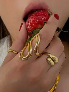 Elegant Stainless Steel Ring, High-End Style Titanium Steel Interlocked Stackable Statement Rings, Fashionable Cross-Border Jewelry for Women