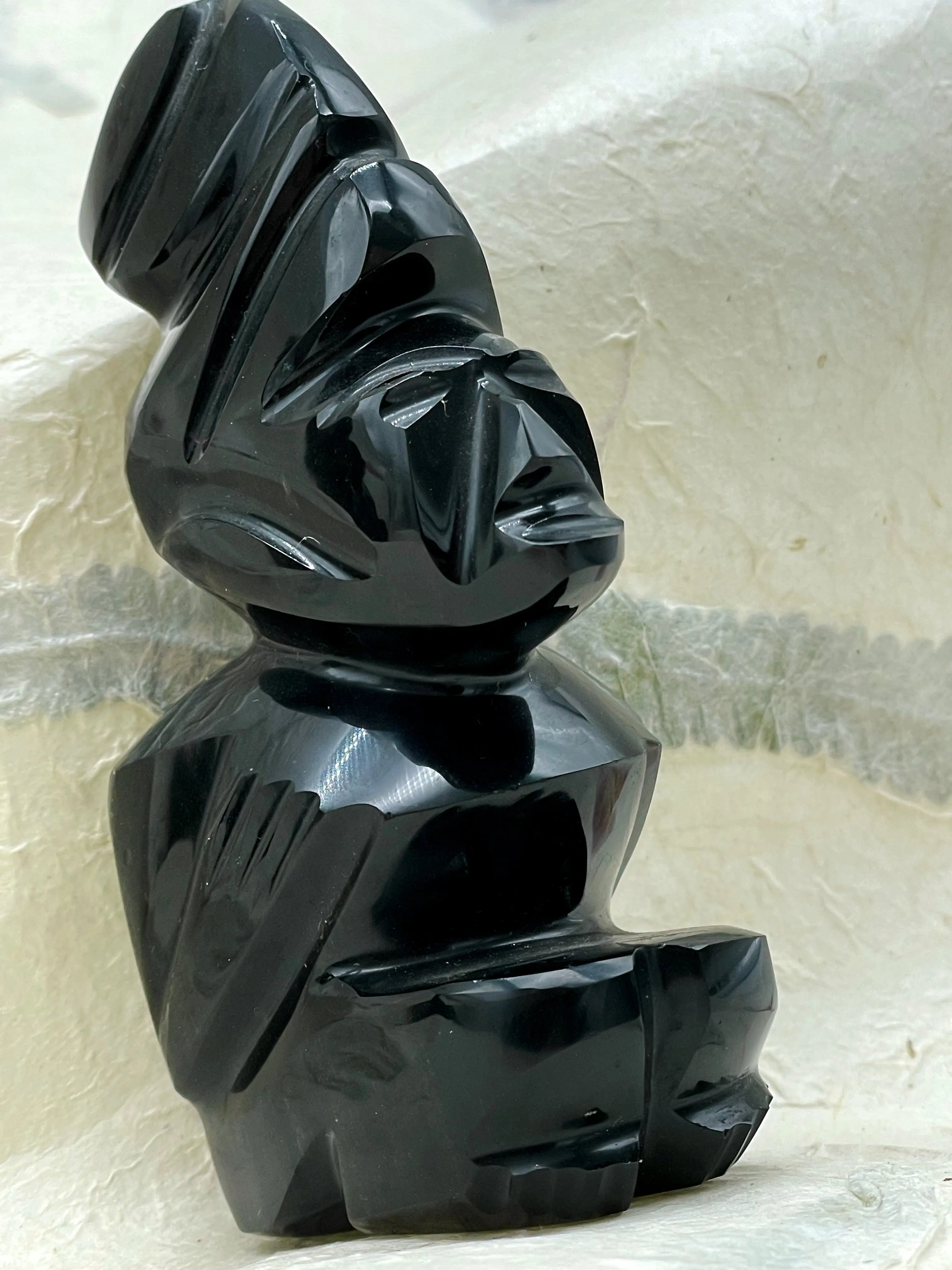 Mid-20th Century Shona Stone Carvings – Tribal Figures in Serpentine Stone (Set of 2)