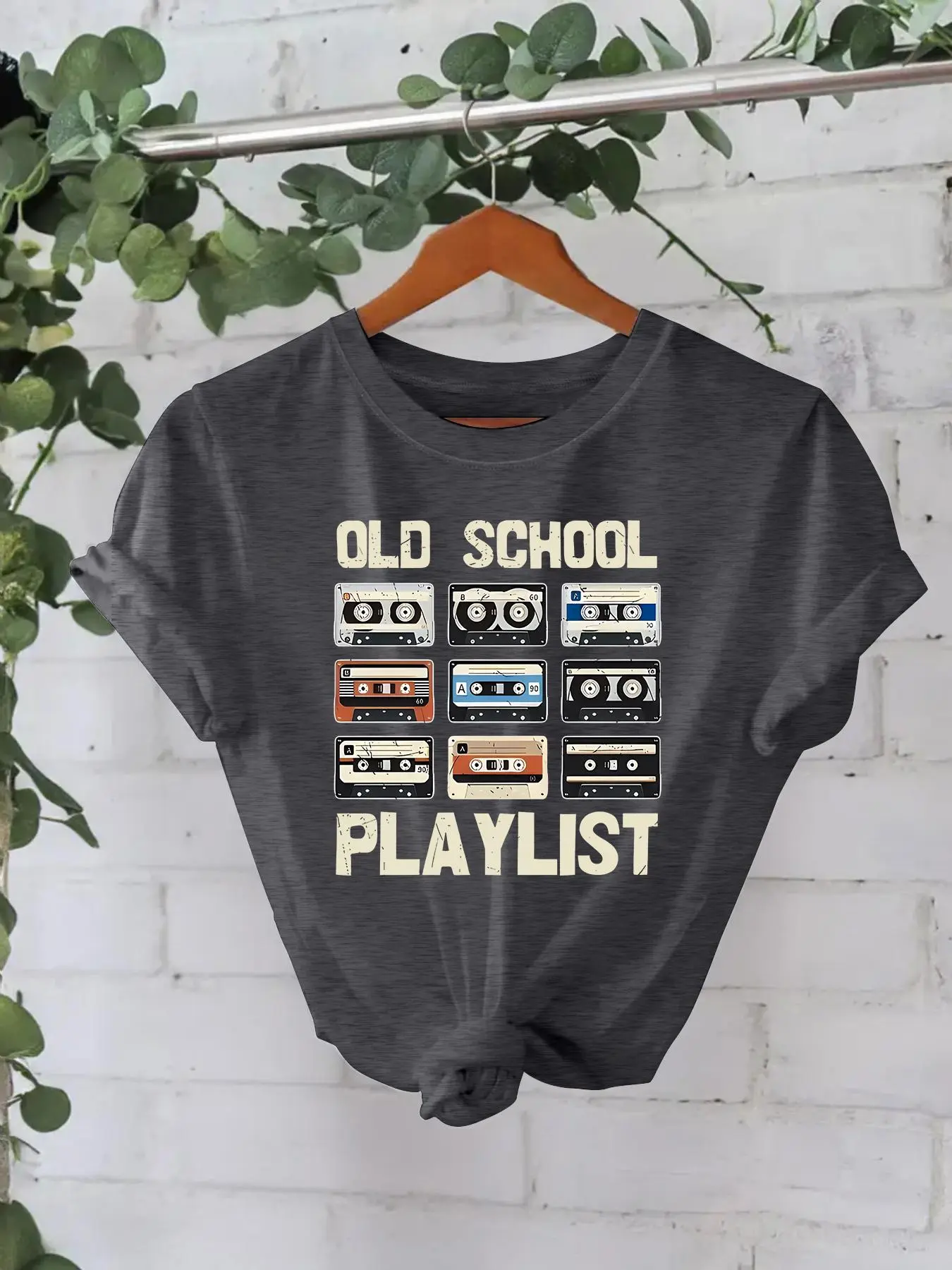 Women's Cassette Tape Print Round Neck Tee, Casual Fashion Short Sleeve T-shirt for Daily Wear, Ladies Summer Clothes, Top, Casual Summer Tees