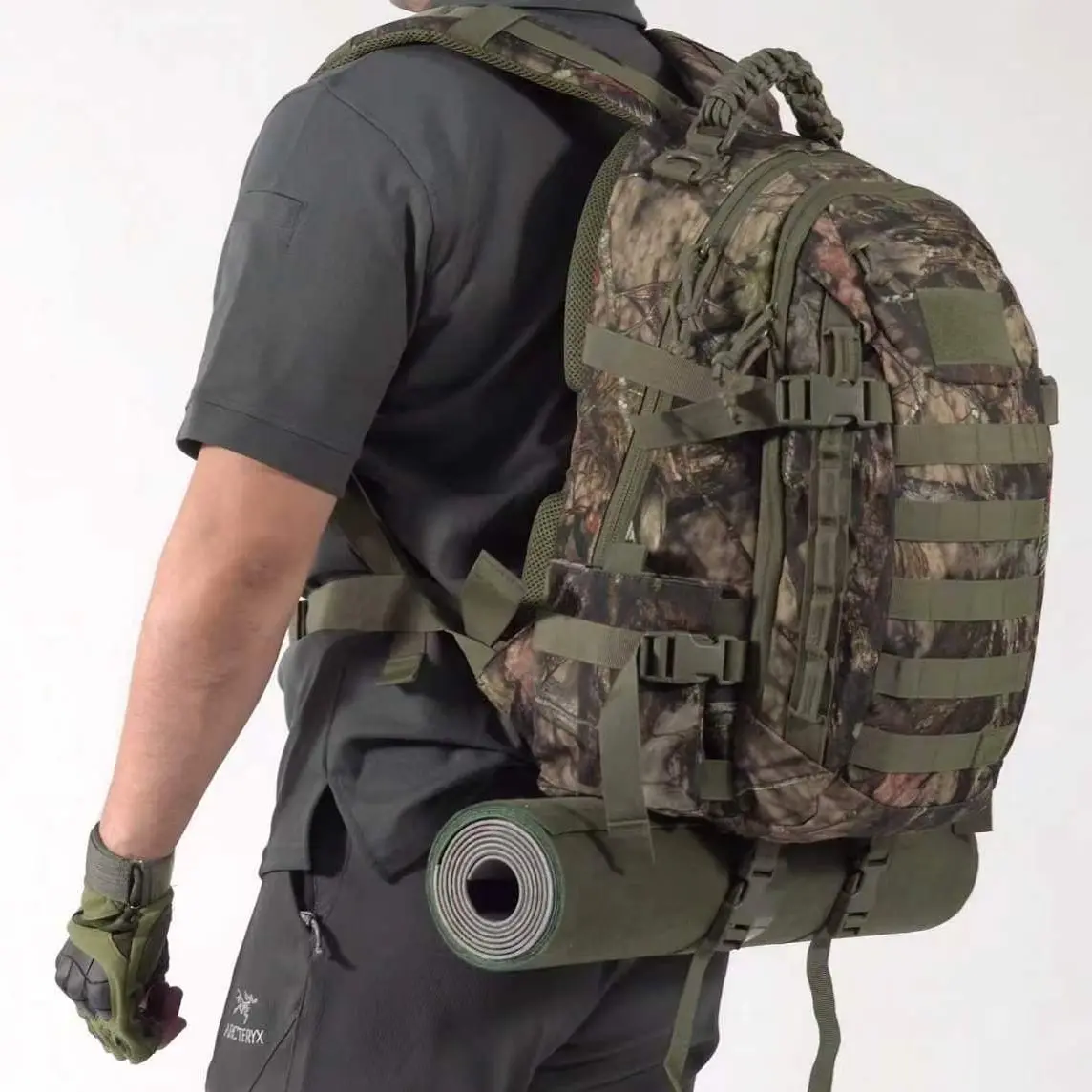 Tactical Camouflage Durable Outdoor Rucksack, 30-36L Expandable Roll-Top Hiking Backpack, Waterproof 900D Oxford Fabric, MOLLE System, All-Terrain Adventure Gear
