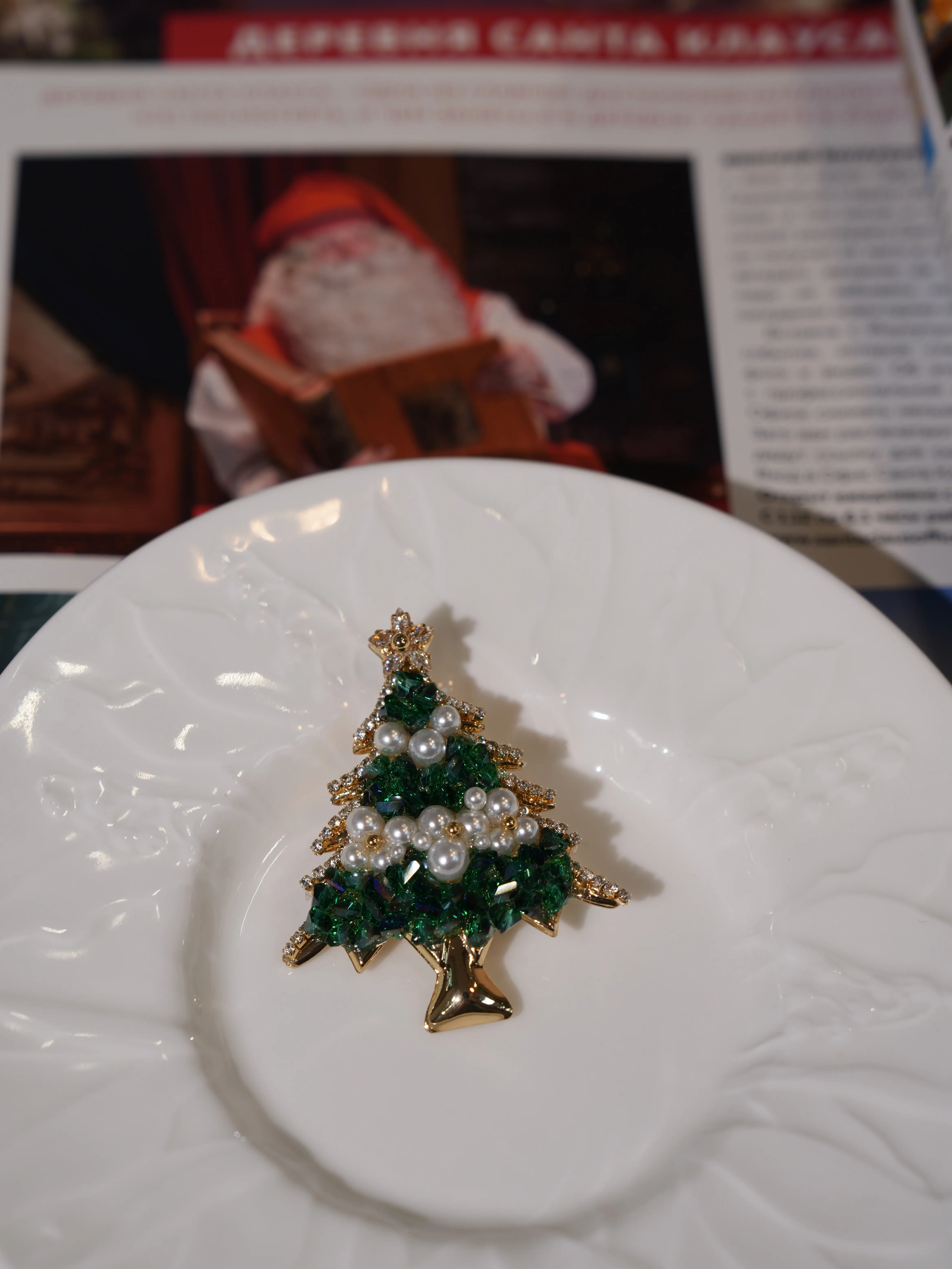 Christmas Tree Brooch with Pearl Accents for Festive Outfits