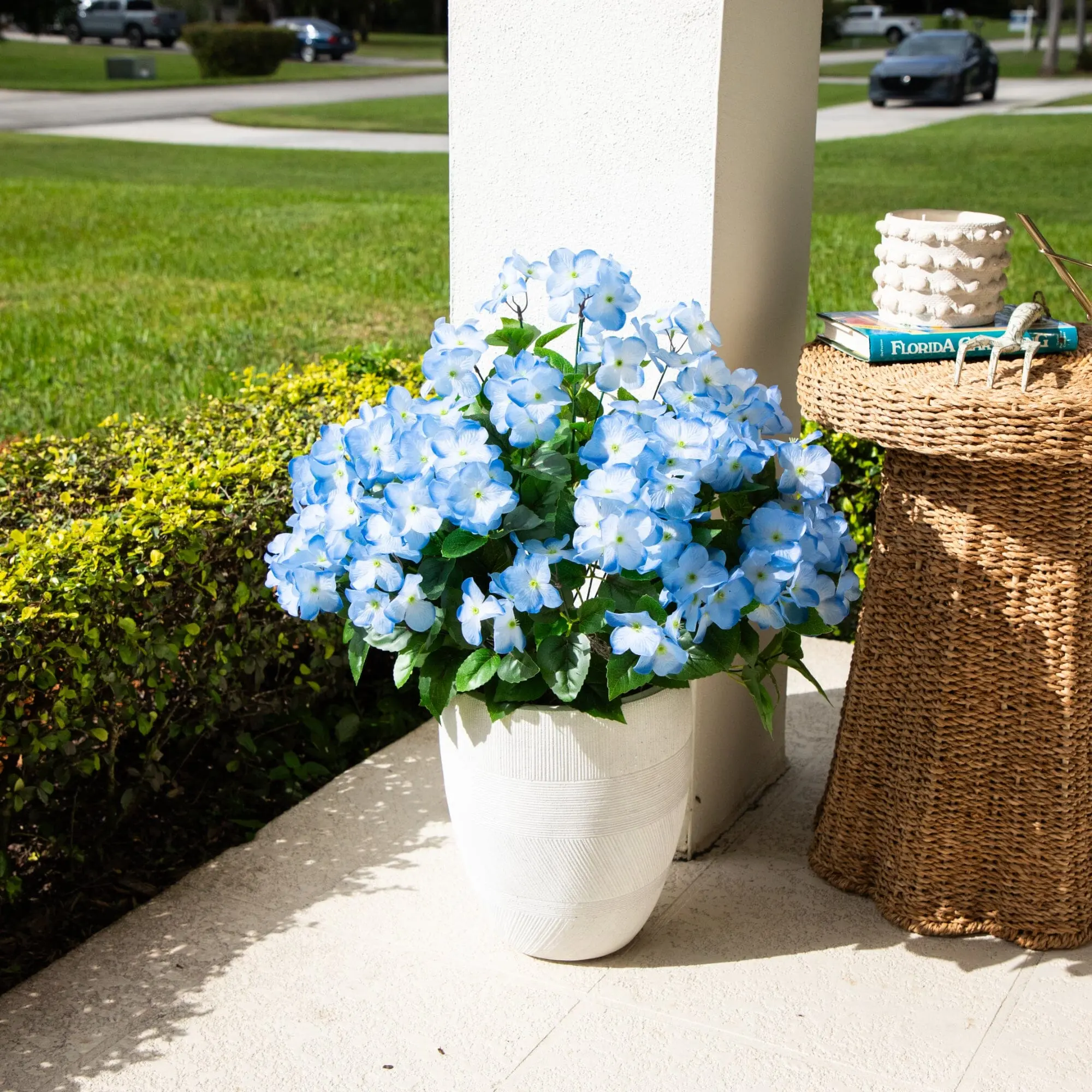 3-Pack 19-in Soft UV-Resistant Fake Hydrangea Bushes, Decorative Fake Flower Plant Decor for Balconies/Gardens, All Seasons Indoor/Outdoor DIY Pot Styling & Boxed Botanical Aesthetic Home Decor