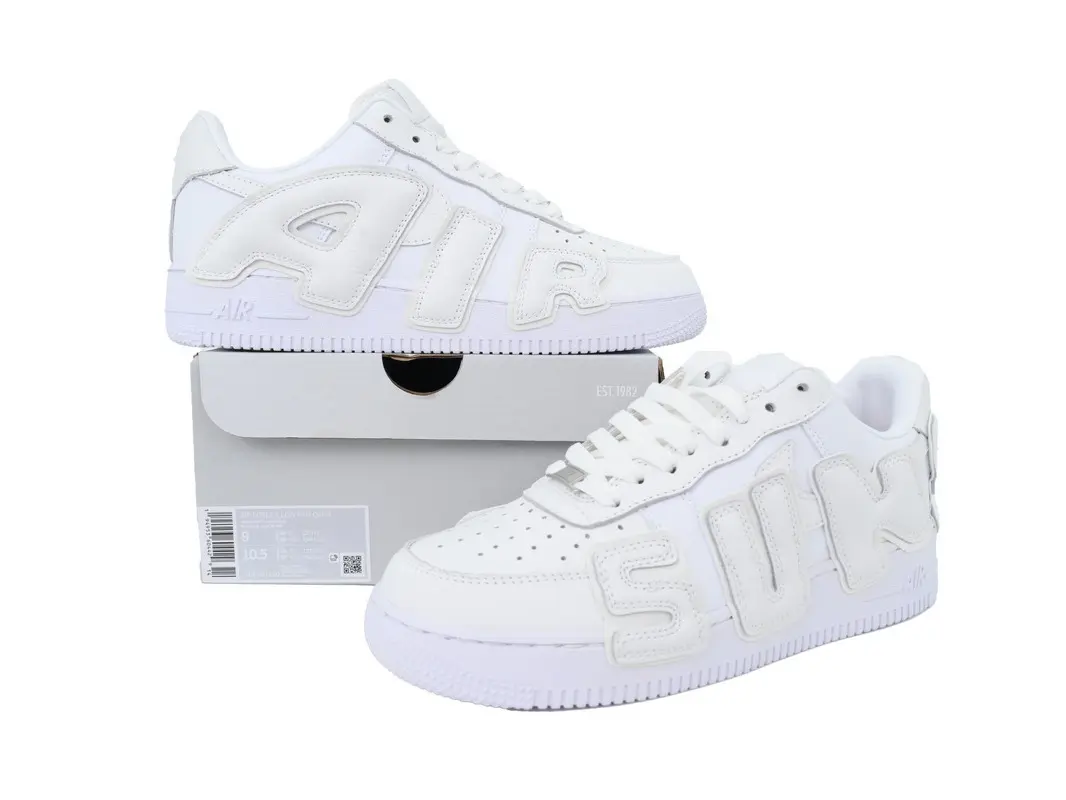 White Leather Low Top Sneakers, 3D Letter Decor Skate Shoes, Trend Street Style Breathable Casual Athletic Footwear for Men Women