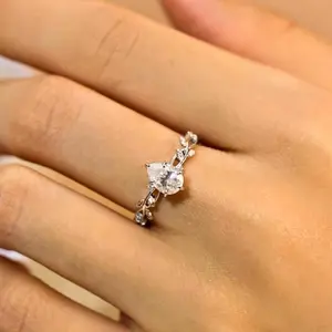 Elegant Silver Teardrop Alloy Ring - Sparkling Cubic Zirconia CZ Women's Ring, Perfect for Engagement, Wedding, Anniversary Gift, Bridal Jewelry