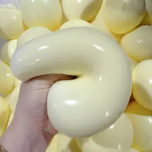 Super soft, slow-rebound, stress-relieving toy with a squishy design, Squishy fidgets, warm and adorable shape, smooth surface, relieves anxiety, soothes emotions, perfect for leisure and entertainment, for the office or study