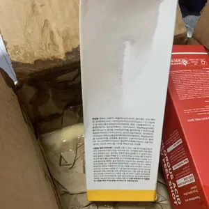 Product Review of [NEW] [medicube] Smooth & Clear Body Care Set | Hypochlorous Acid Body Peel Shot, Kojic Acid Turmeric Body Wash, Toner Pad, Toner, Mist | Exfoliating for Dead Skin Cells & Excess Sebum & Clearing for After Spots, Texture & Uneven Skin Tone | K-Beauty from f**6