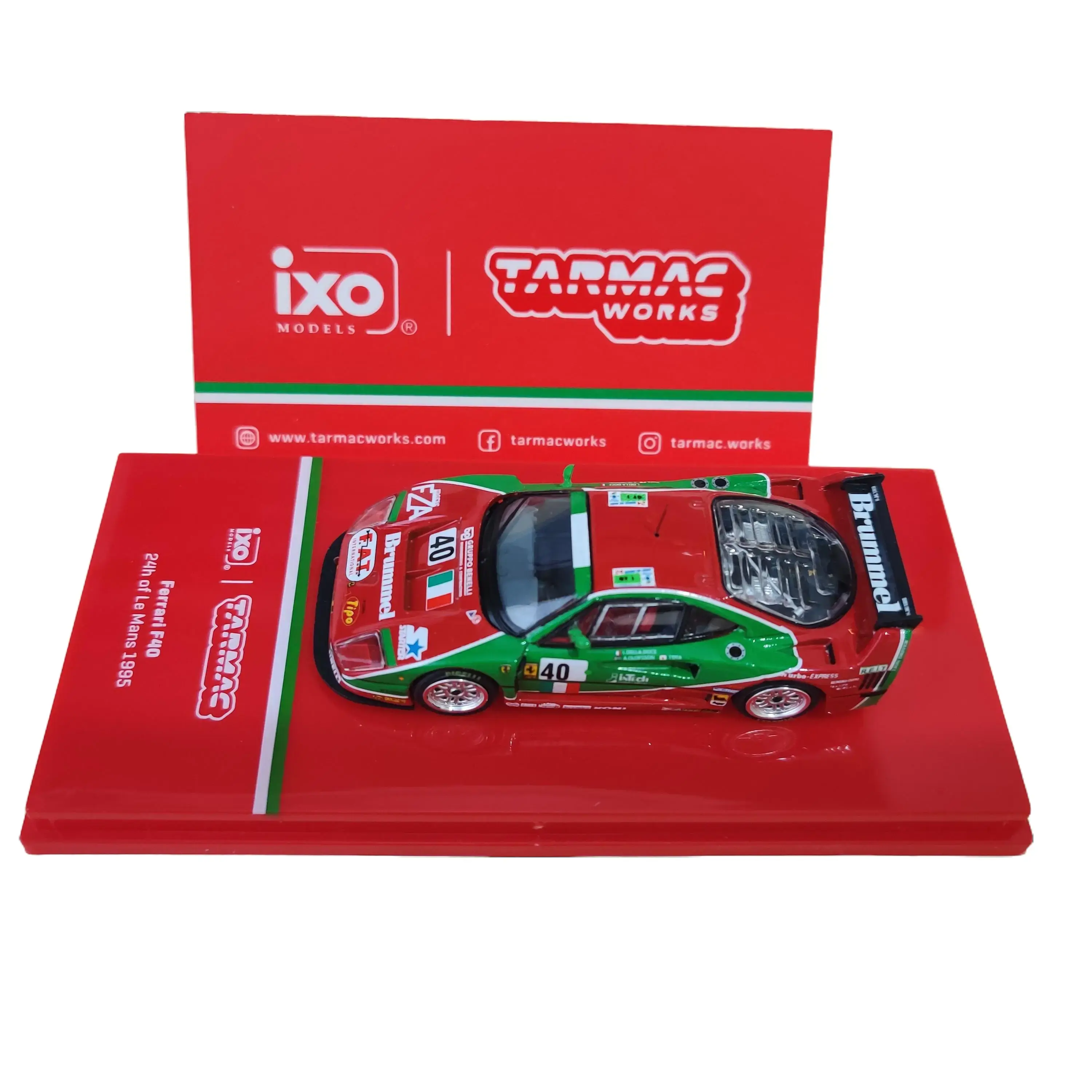 Tarmac Works 1:64 Scale Ferrari F40 24h of Le Mans 1995 Limited Edition Die Cast Model Car with Acrylic Cover & Display Base Officially Licensed by Porsche