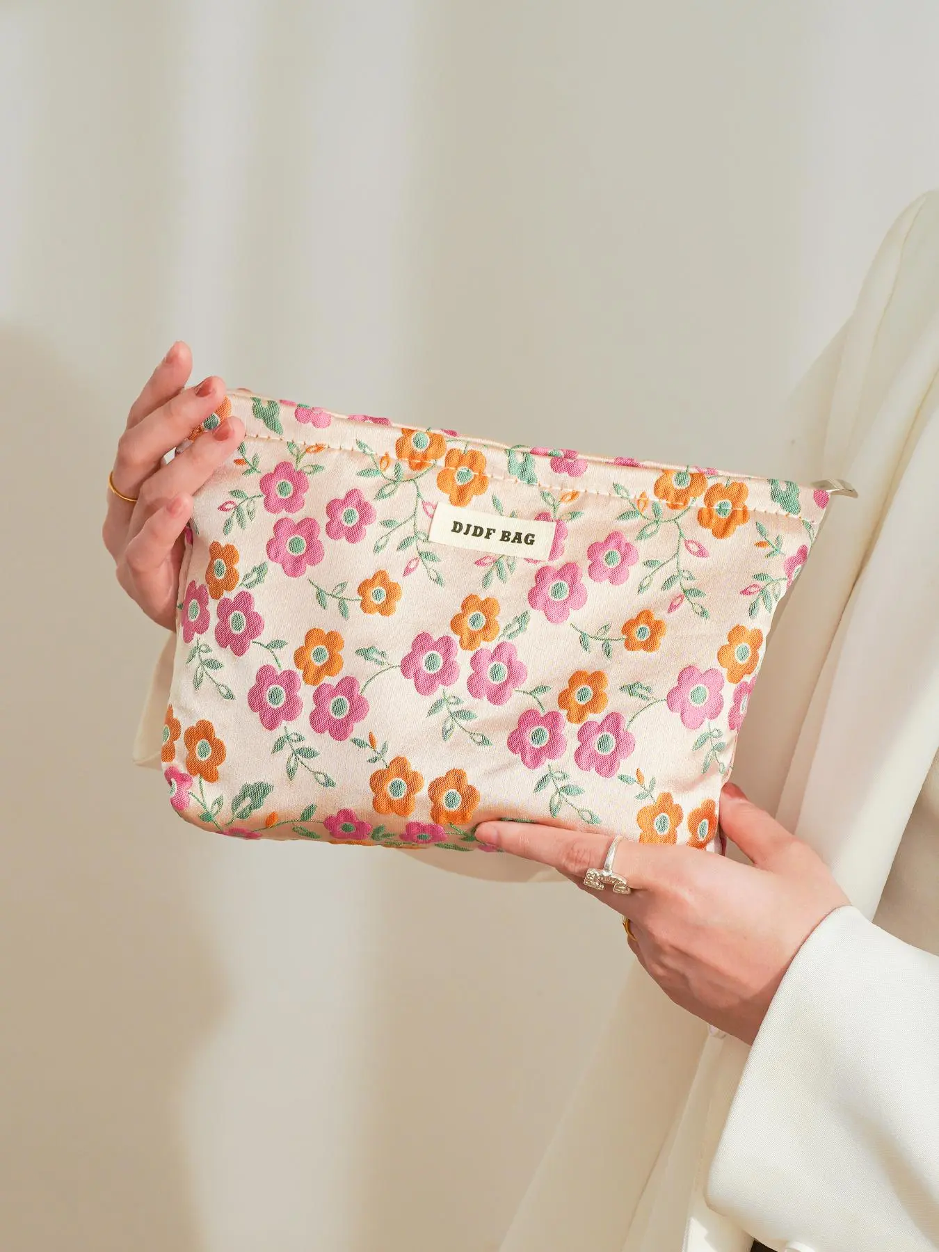 2025 New Style Floral Embroidering Makeup Bag, Large Capacity Cosmetic Storage Bag, Portable Travel Toiletry Bag, Zipper Makeup Organizer Pouch