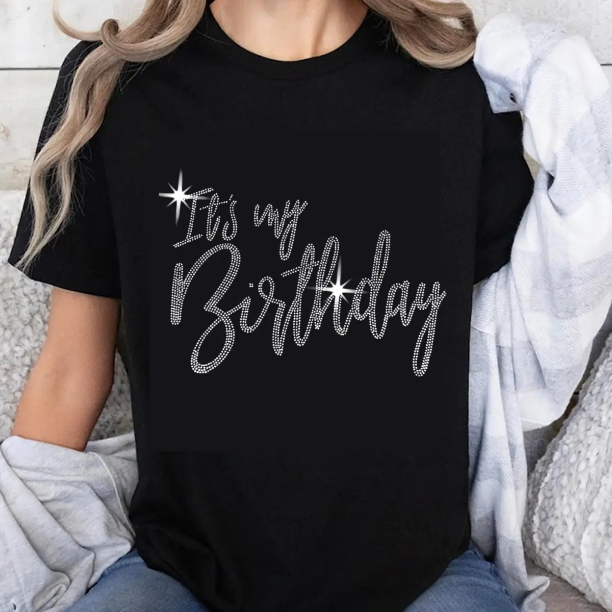 Women's 100% Cotton Birthday-Themed T-Shirt, Bedazzled Sparkle Graphic Rhinestone Cute Glitter Embellishment Black Bling Top for Celebration Parties, Bedazzled Sparkle Women's T-Shirts, Birthday-Themed Women's T-Shirts