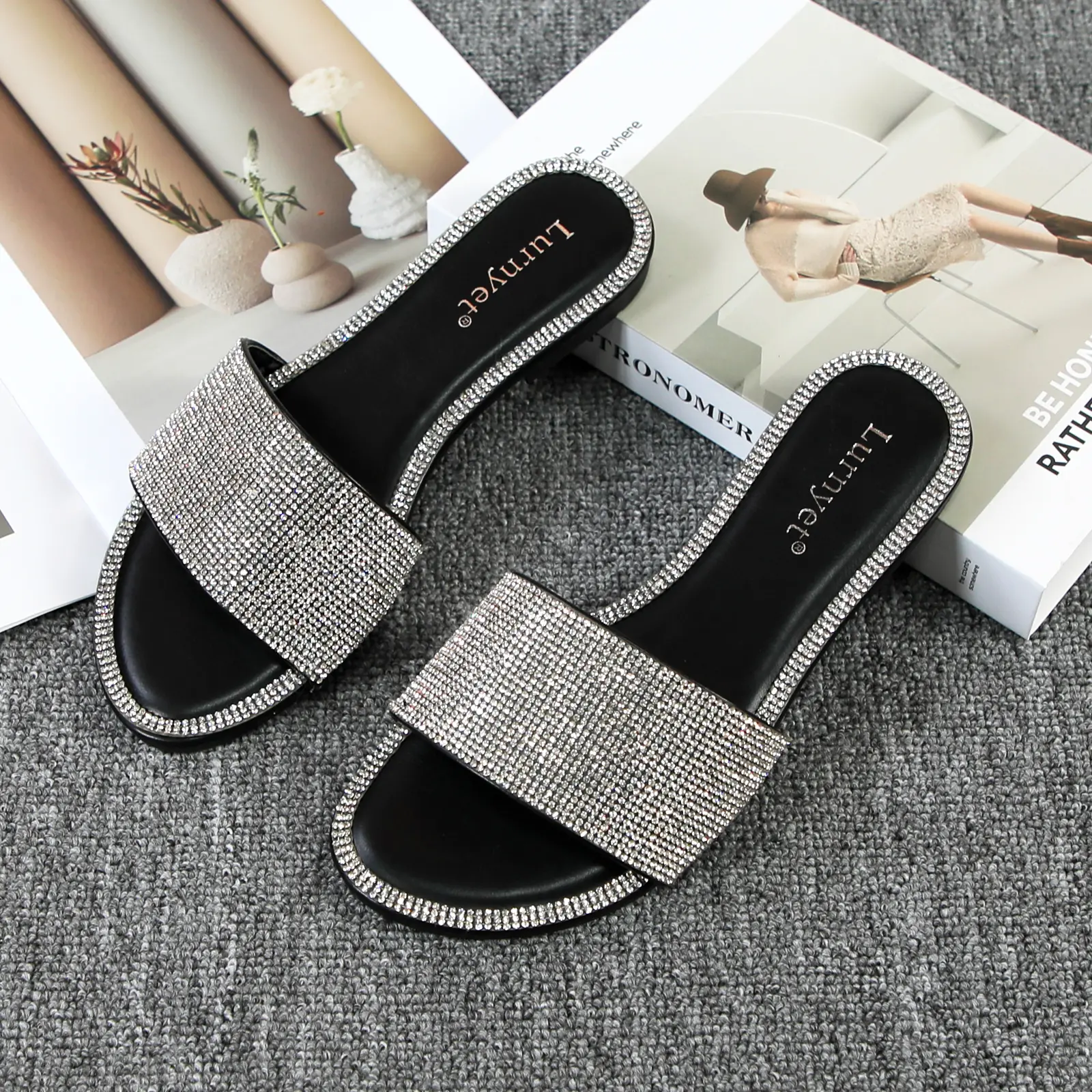Women Sparkly Rhinestone Wide Strap Slide Sandals, Open Toe Flat Slip On Summer Outdoor Slippers For Daily Party Wear