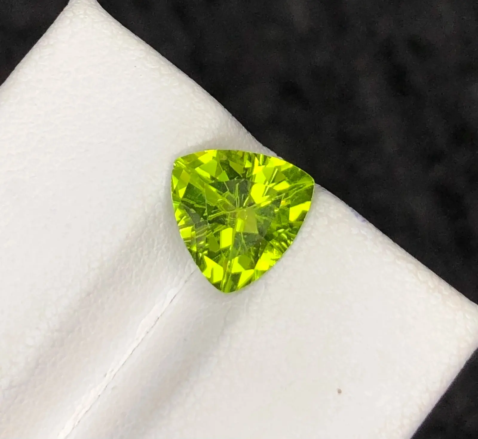 (2.17ct) Natural Green Peridot - Eye-Clean Untreated (WAV53)