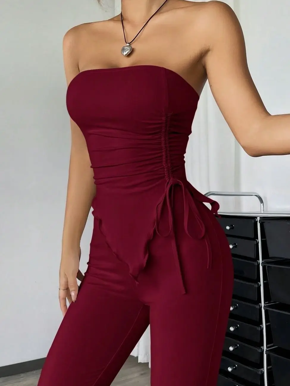 SHEIN EZwear Women's Summer Solid Color Ruched Strapless Asymmetrical Hem Top And Flared Pants Two-Piece Set