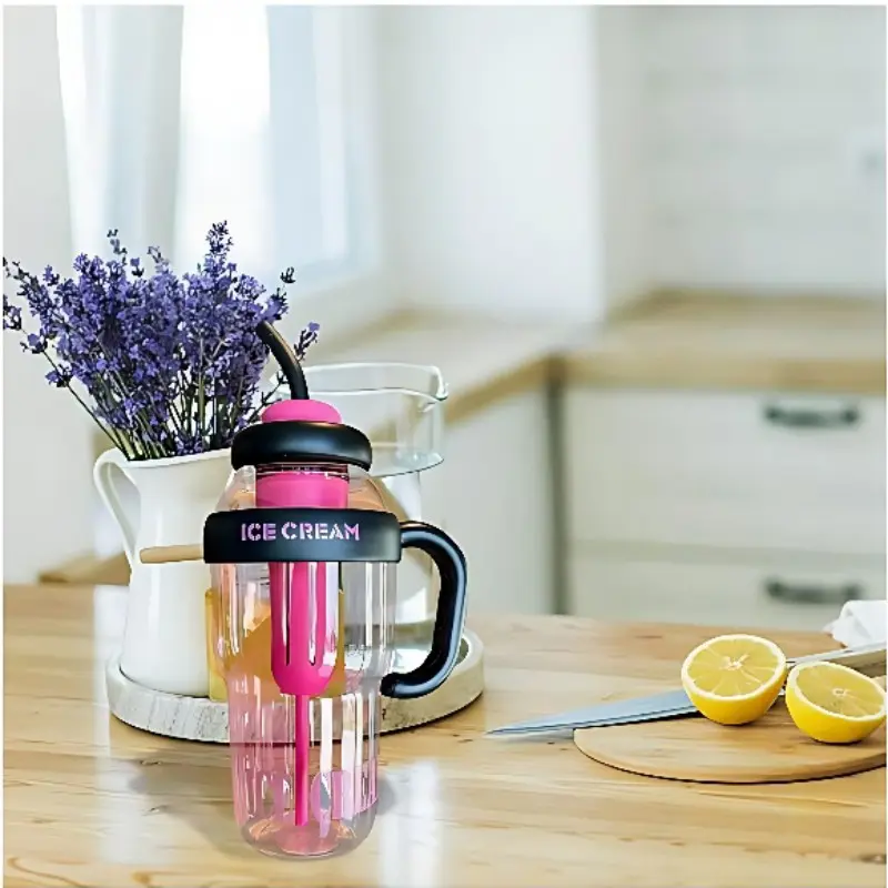 A large capacity plastic ice cup with a straw, available in 3 colors, the tea separator can be removed, suitable for home, office, fitness, outdoor and other places, Detachable