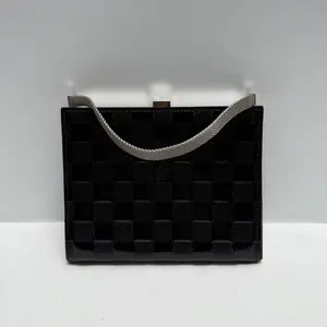 Pre-owned Louis Vuitton Vernis Clutches & Wristlets Ange MM Evening Clutch Black CPU1005